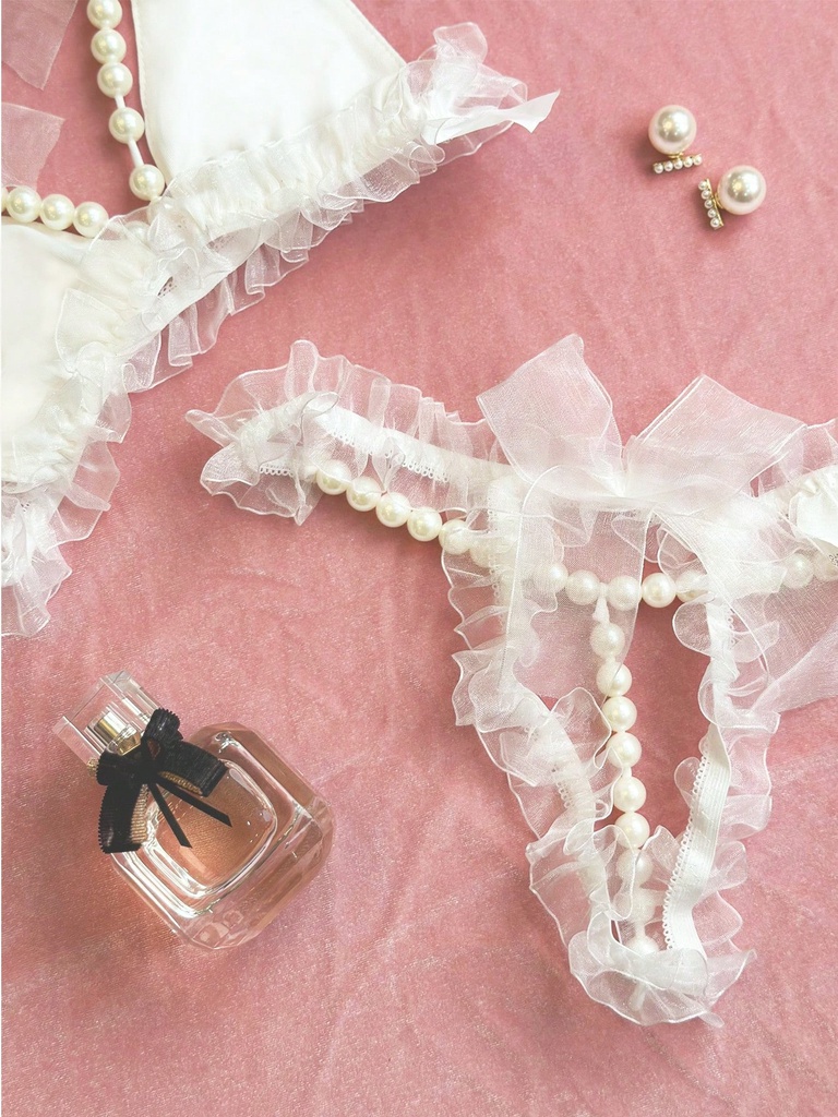 LENCERÍA CON PERLAS